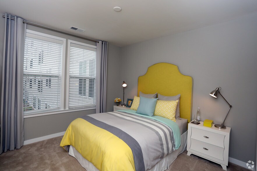 More Photos Of 101 N Wolfe St, Baltimore Apartments For Lease