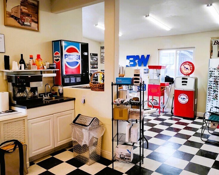 More Photos Of 1417 Industrial Way, Gardnerville Auto Repair For Sale