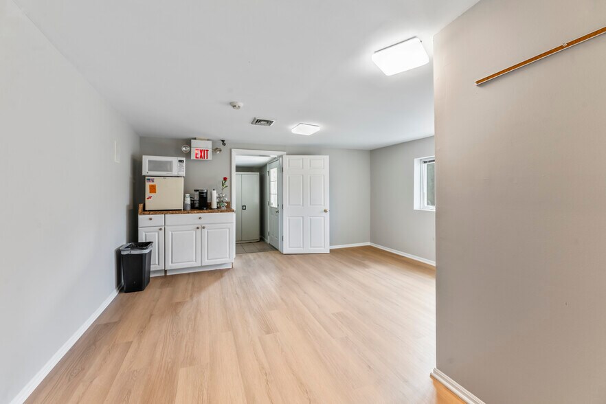 More Photos Of 533 Main St, Spotswood General Retail For Lease