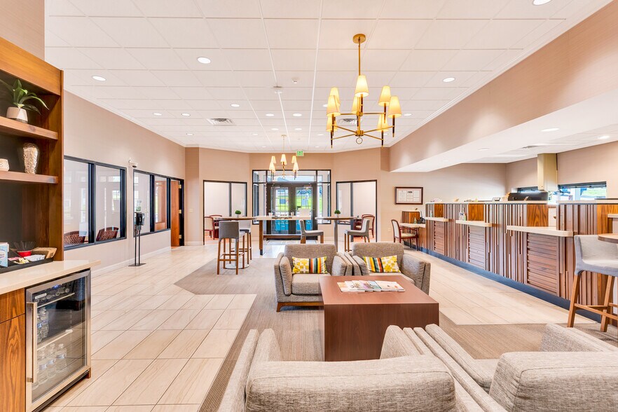 More Photos Of 4712 Hixson Pike, Hixson Bank For Sale