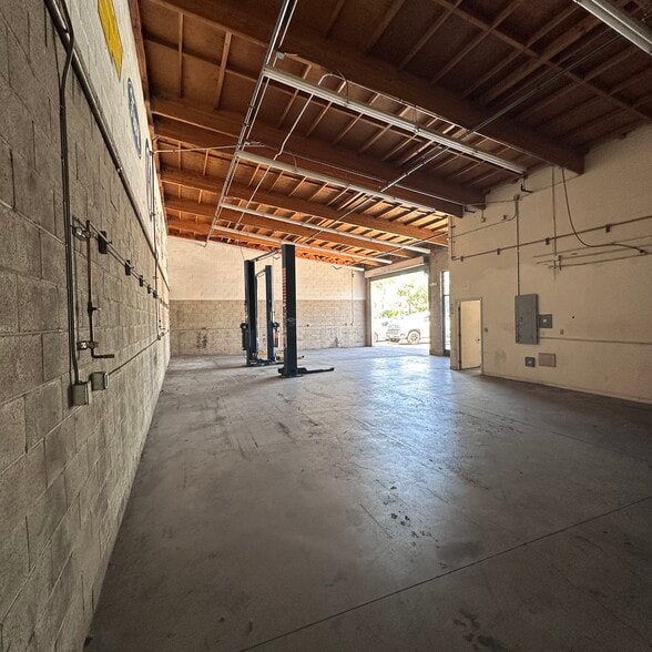 More Photos Of 11318-11328 Garvey Ave, El Monte Auto Repair For Lease