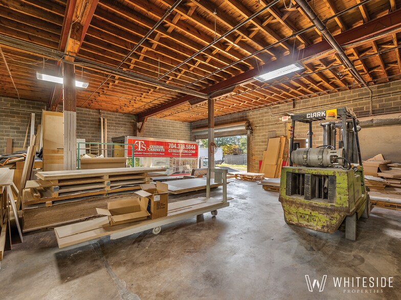 More Photos Of 519 Armour Dr, Charlotte Warehouse For Sale