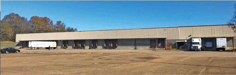 More Photos Of 1457 Industrial Park Rd, Sardis Distribution For Lease
