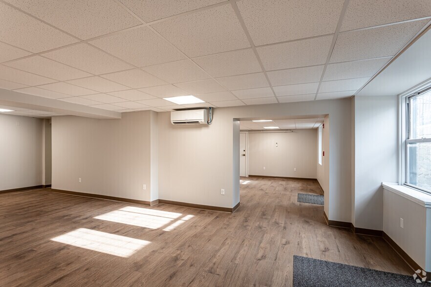 More Photos Of 321-323 Main St, Great Barrington Office For Lease