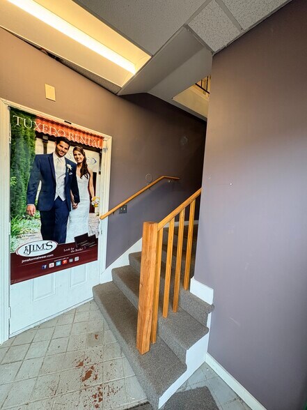 More Photos Of 1875 Main St, Tewksbury Storefront For Lease