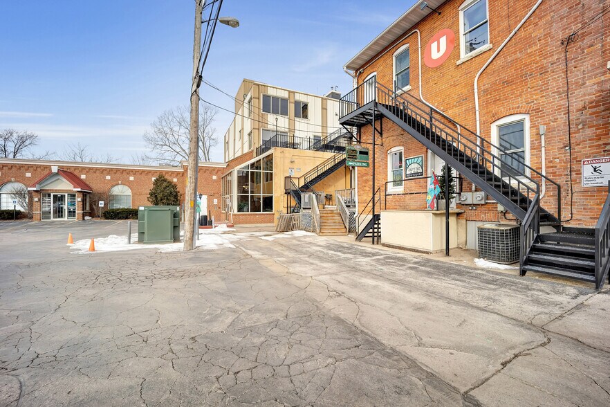 More Photos Of 1228-1240 Main St, Green Bay Storefront Retail Office For Sale