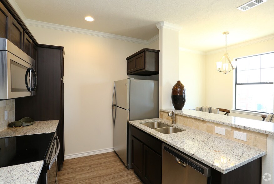 More Photos Of 2888 Nash St, Bryan Apartments For Sale