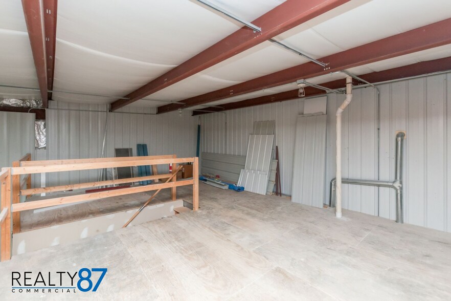More Photos Of 6325 7th Street Ct SW, Cedar Rapids Warehouse For Lease