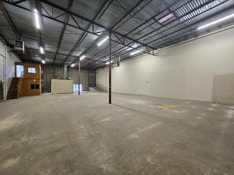 More Photos Of 157 Lone Star Blvd, San Antonio Warehouse For Lease