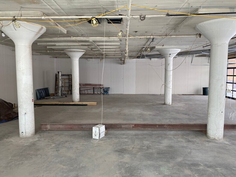 More Photos Of 655 19th Ave NE, Minneapolis Manufacturing For Lease