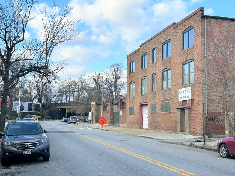 More Photos Of 901-909 S Carey St, Baltimore Warehouse For Sale