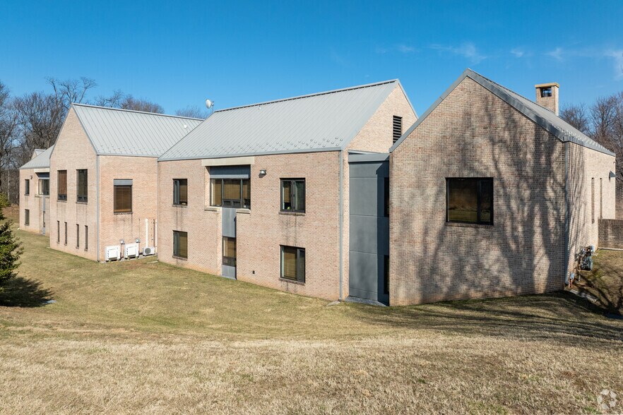 More Photos Of 576 Johnsville Rd, Eldersburg Office For Sale
