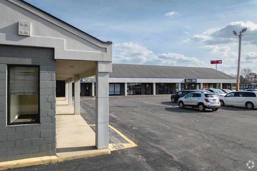 More Photos Of 3401 Woodville Rd, Northwood Storefront For Lease