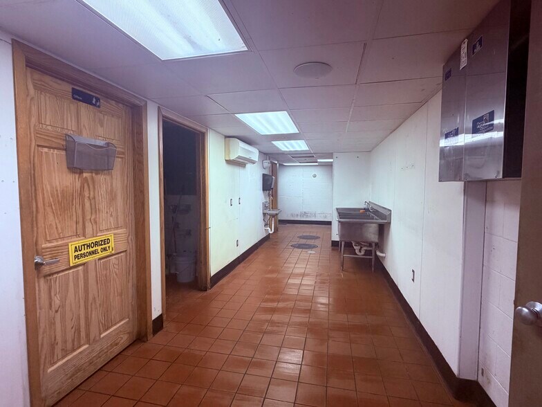 More Photos Of 103 3RD St N, La Crosse Restaurant For Sale