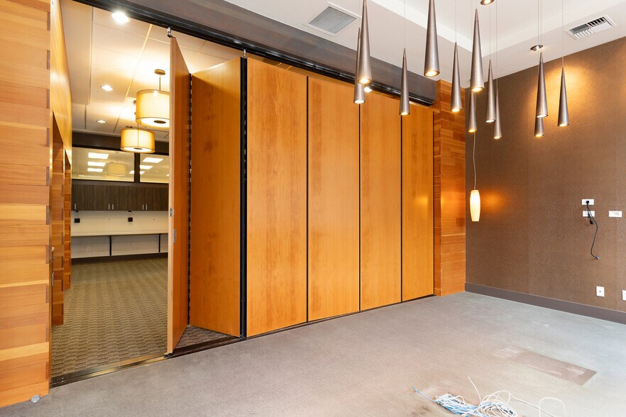 More Photos Of 2420 2nd Ave, Seattle Storefront Retail Office For Sale