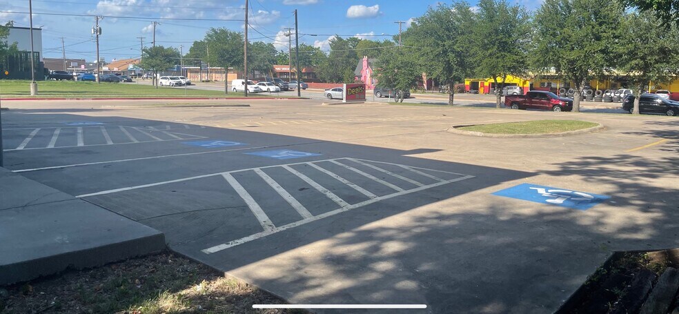 More Photos Of 3921 S Buckner Blvd, Dallas Freestanding For Lease