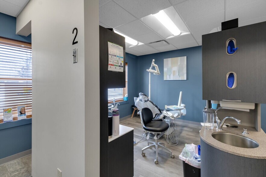 More Photos Of 4233-4227 Maple Rd, Buffalo Medical For Sale