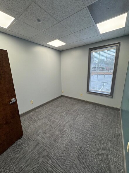 More Photos Of 114 Adris Pl, Dothan Office For Lease