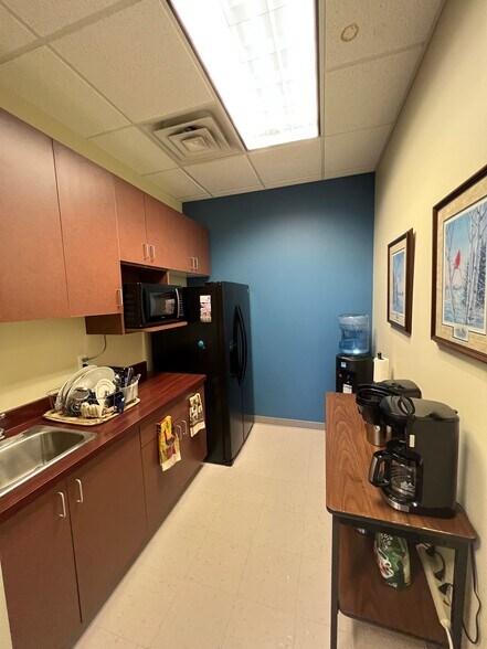 More Photos Of 5298 Kyler Ave NE, Albertville Medical For Lease