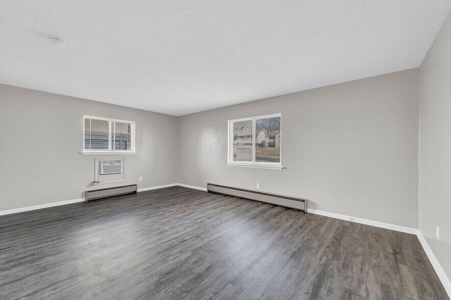 More Photos Of 8420-8438 Robinson St, Overland Park Apartments For Sale