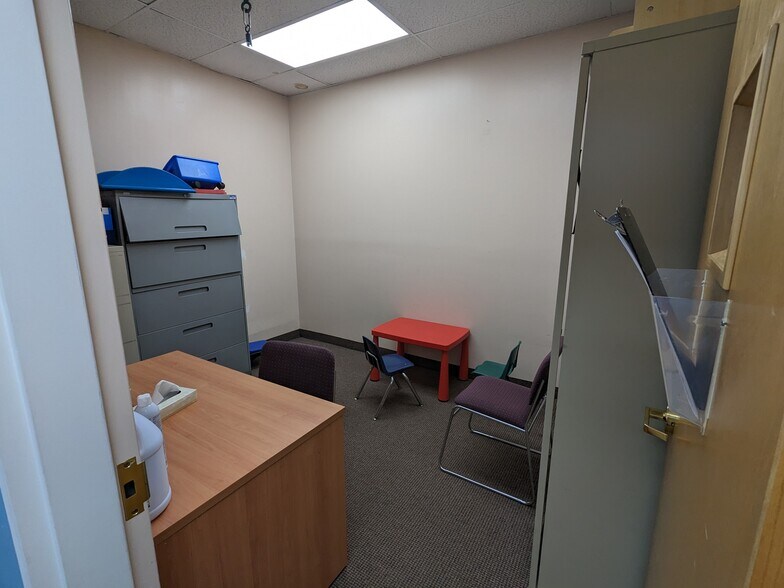 More Photos Of 7252 Metropolitan Ave, Middle Village General Retail For Sale