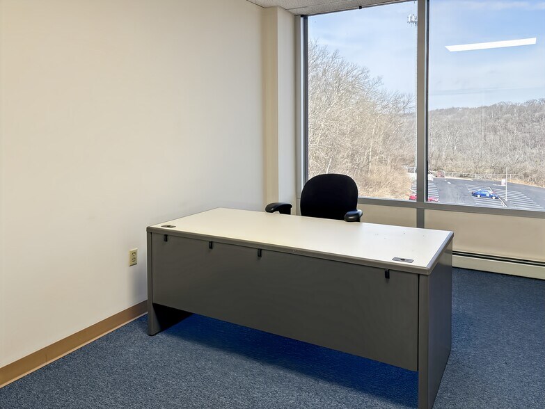 More Photos Of 2300 Montana Ave, Cincinnati Coworking Space