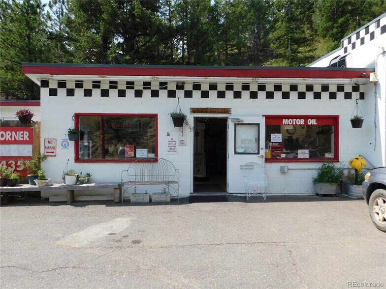 More Photos Of 30200 Highway 72, Golden Service Station For Sale