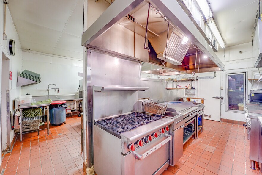 More Photos Of 340 W Grand Ave, Escondido Restaurant For Sale