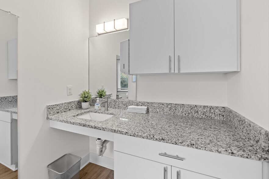 More Photos Of 3950 Blue Ridge Rd, Raleigh Medical For Sale