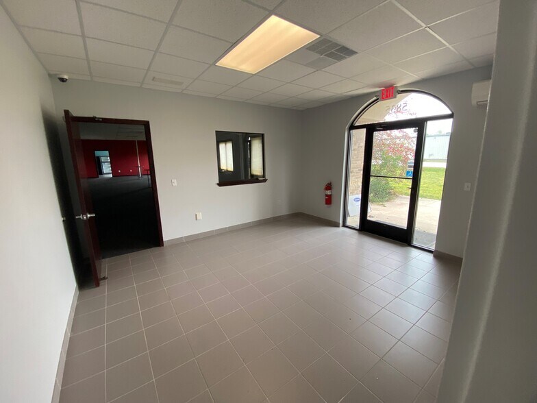 More Photos Of 5835 Shugart Ln, Traverse City Manufacturing For Lease