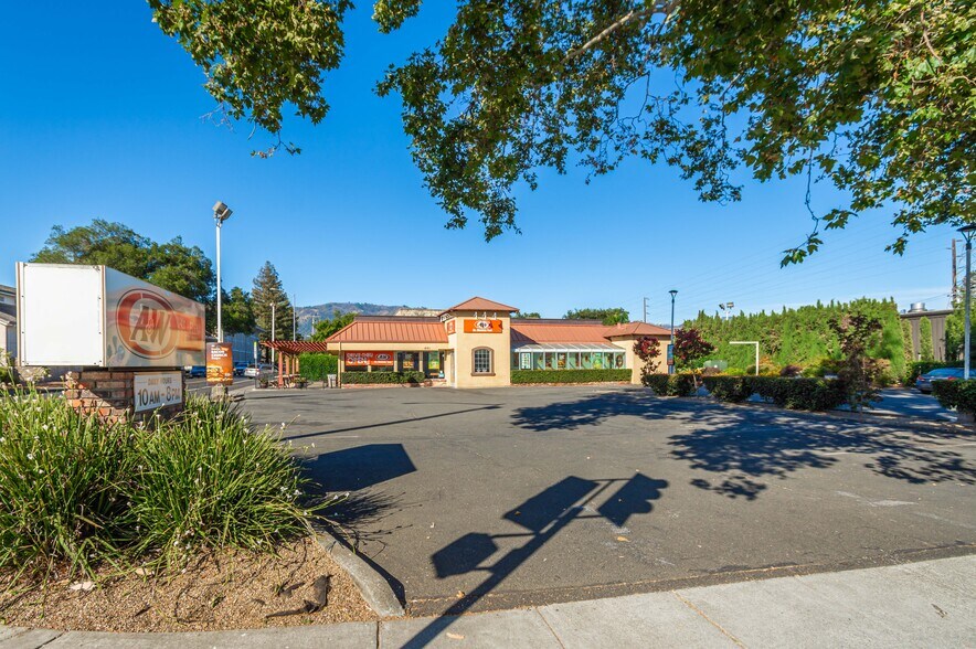 More Photos Of 501 Main St, Saint Helena Fast Food For Sale