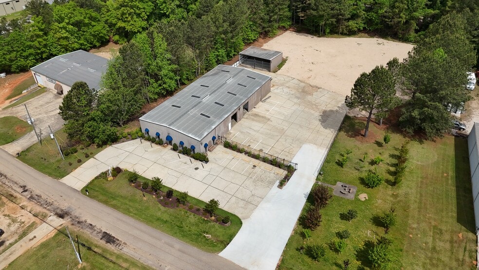 More Photos Of 109 Corporate Park East Dr, Lagrange Warehouse For Lease
