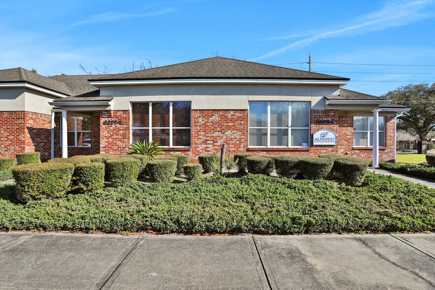 More Photos Of 6277 Dupont Station Ct, Jacksonville Medical For Sale