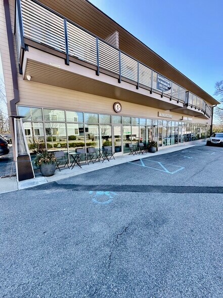 More Photos Of 1166 E Putnam Ave, Riverside Storefront Retail Office For Lease