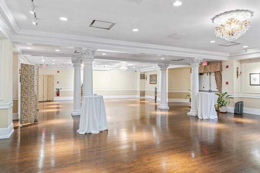 More Photos Of 1526 New Hampshire Ave NW, Washington Loft Creative Space For Lease