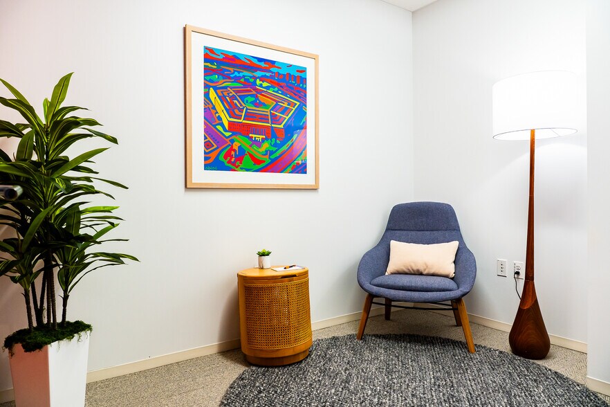 More Photos Of 1750 Tysons Blvd, McLean Coworking Space