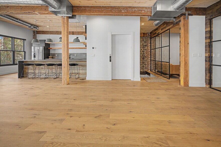 More Photos Of 2131-2137 2nd Ave, Seattle Office For Lease