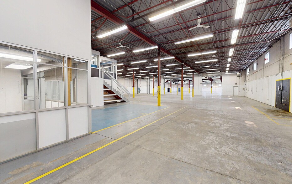 More Photos Of 205 Hutchings St, Winnipeg Manufacturing For Lease