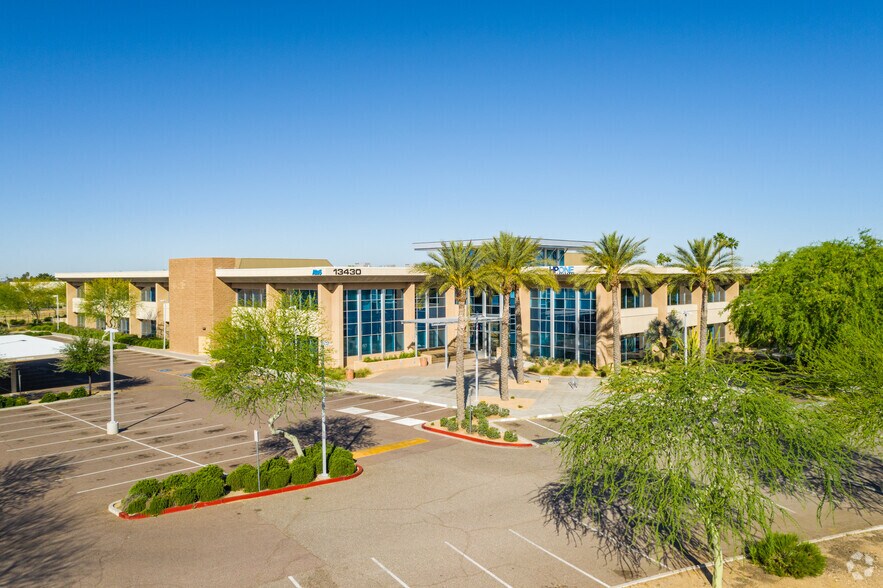 More Photos Of 13430 N Black Canyon Hwy, Phoenix Office For Lease