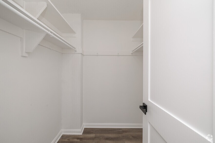 More Photos Of 770 James St, Syracuse Apartments For Sale