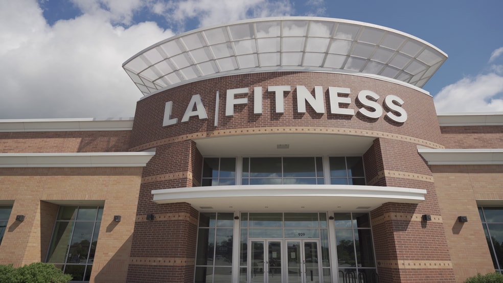 More Photos Of 913-1070 Holt Rd, Webster Unknown For Lease