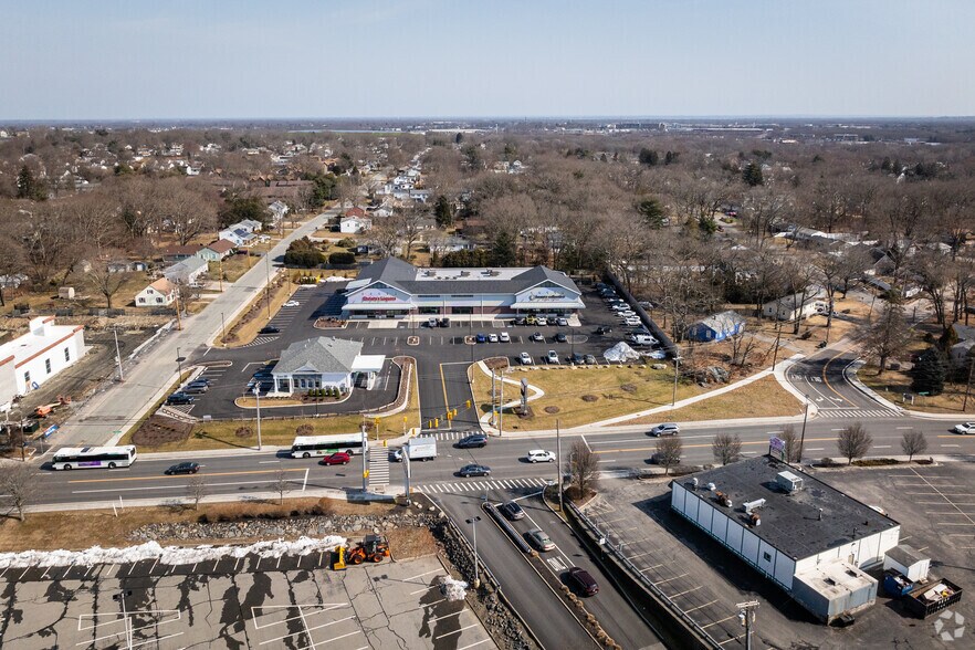 More Photos Of 1455 Oaklawn Ave, Cranston Restaurant For Lease