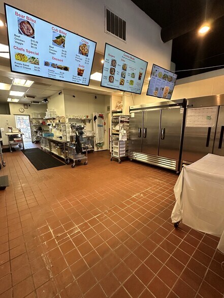 More Photos Of 5454 Central Ave, Newark Unknown For Lease