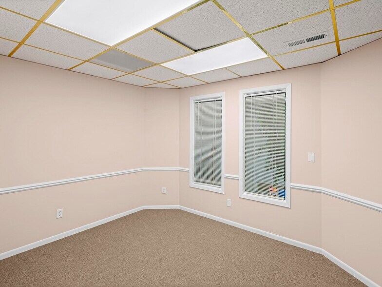 More Photos Of 4541 S 700 E, Salt Lake City Office For Sale