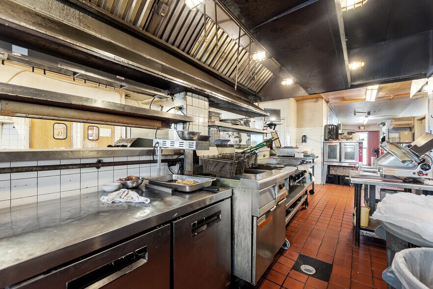 More Photos Of 3000 Cypress Gardens Rd, Winter Haven Restaurant For Sale
