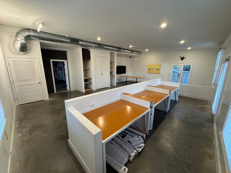 More Photos Of 2610 Westwood Dr, Nashville Office For Lease