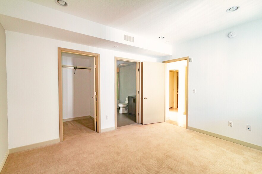More Photos Of 11900 Courtleigh Dr, Los Angeles Apartments For Sale