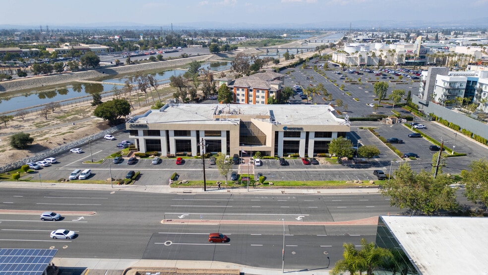 More Photos Of 1855 W Katella Ave, Orange Office Residential For Lease