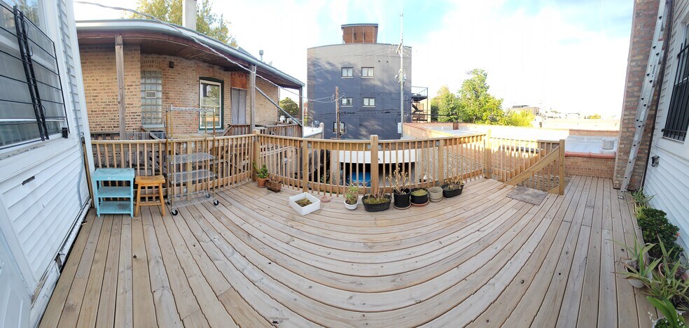 More Photos Of 2556 W Lawrence Ave, Chicago General Retail For Lease