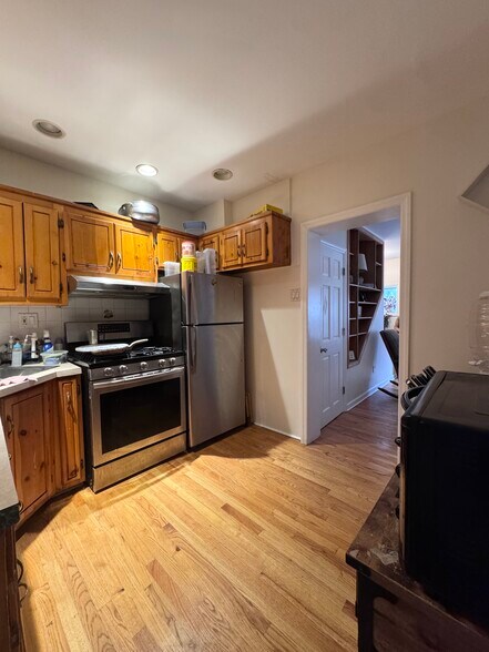 More Photos Of 17 Green Ct, Lodi Apartments For Sale